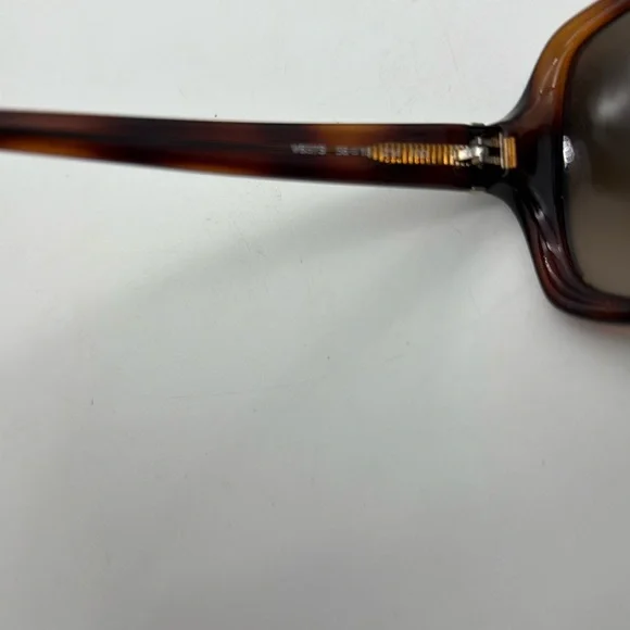 VALENTINO HAVANA Women's Sunglasses. - Picture 3 of 10